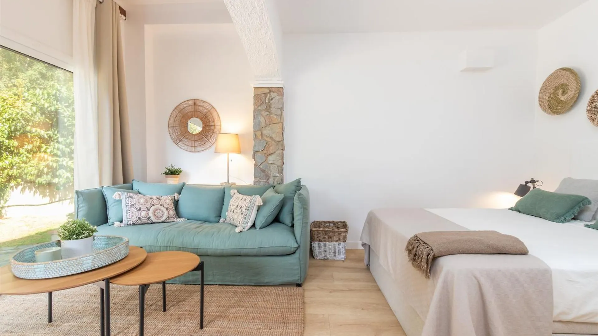 Bacom House Completa Villa Caldes de Malavella Spain